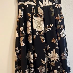 Modest womens skirt black flower pattern